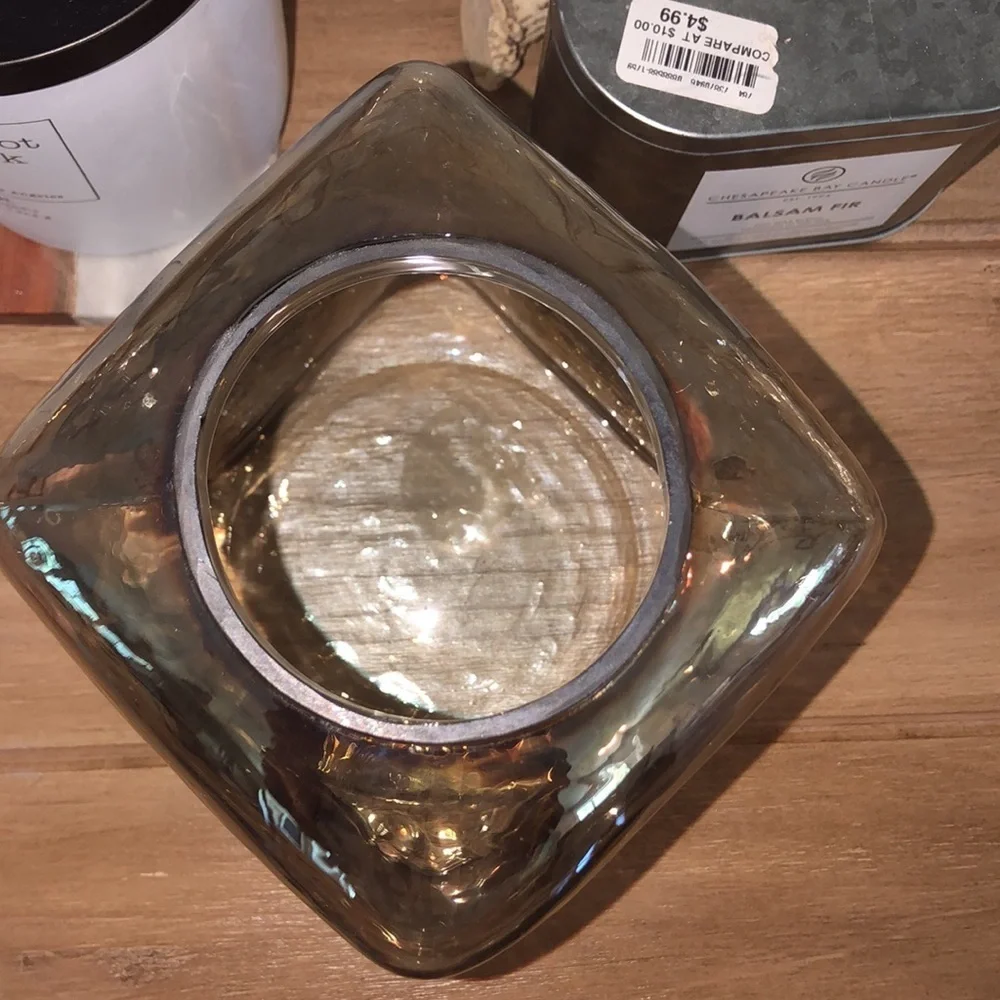 Beautiful farmhouse cottage style glass jar decor